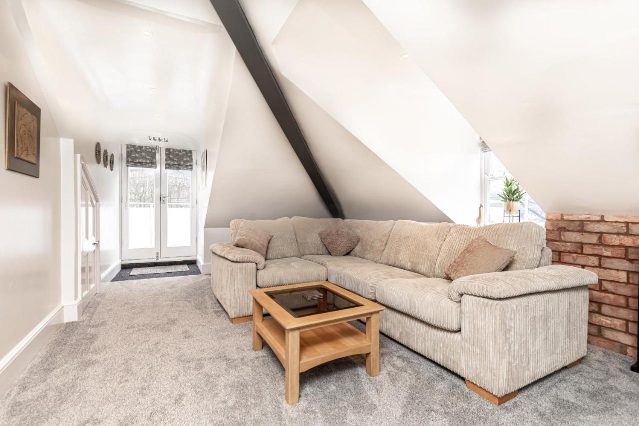 The Rooftop Apartment